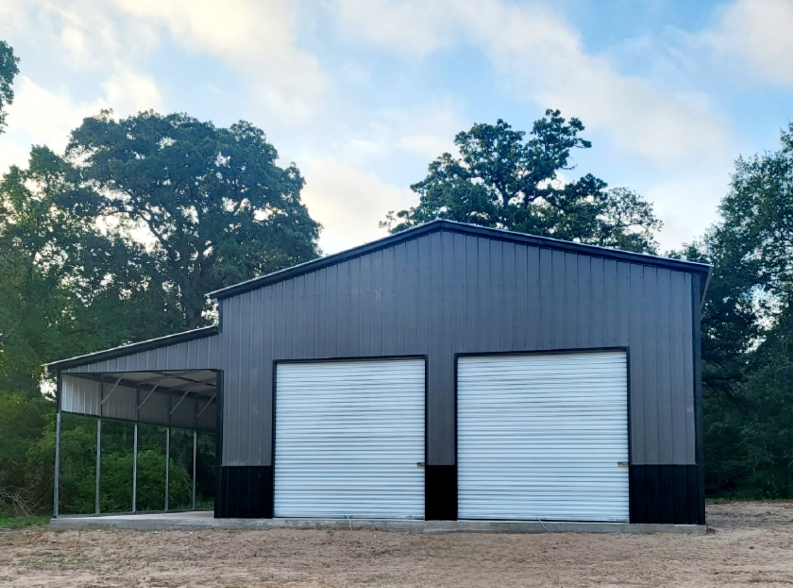 Double Stall Workshop with Lean-To