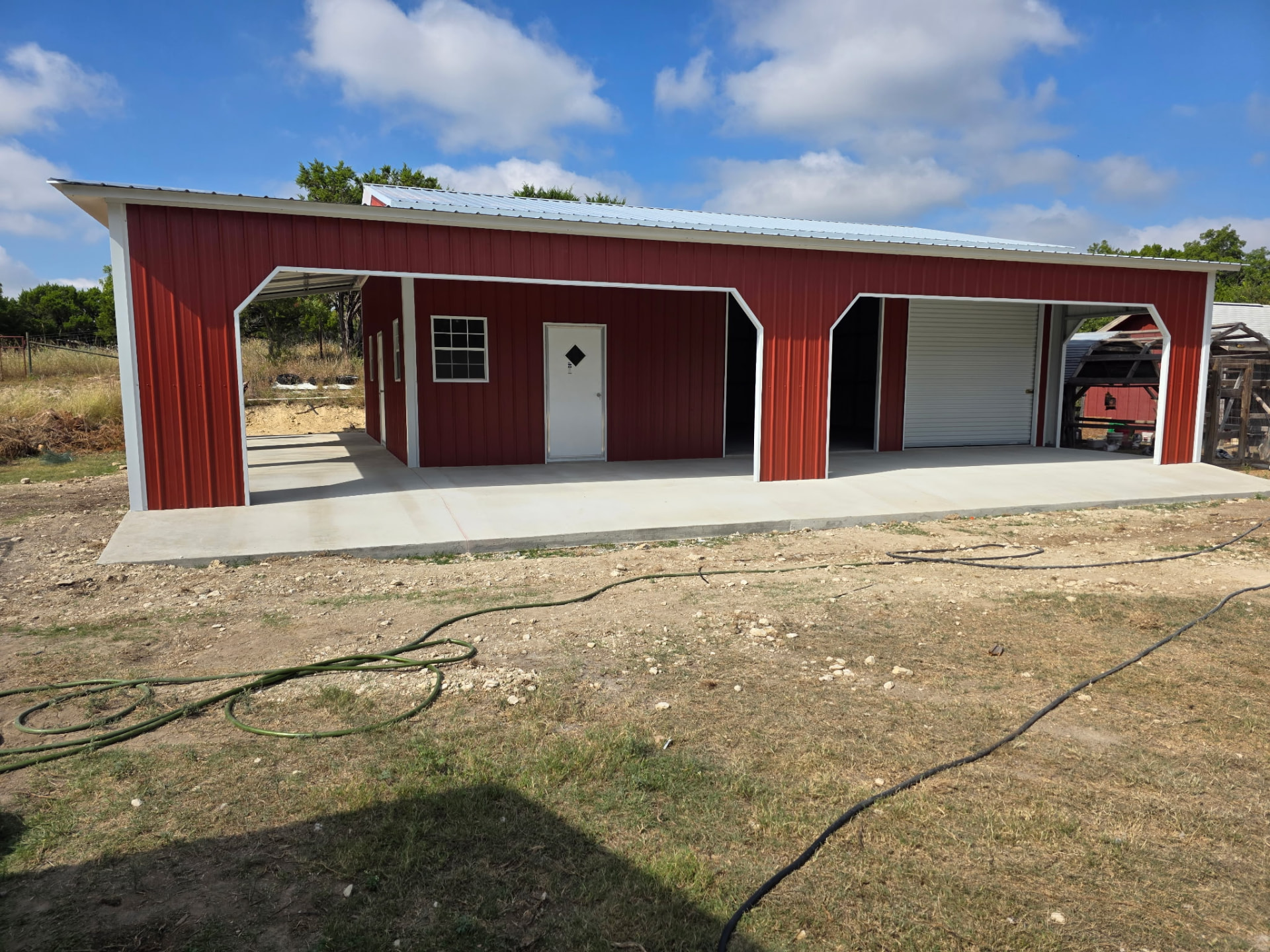 Multi-Use Garage w/ Wrap Around Porch